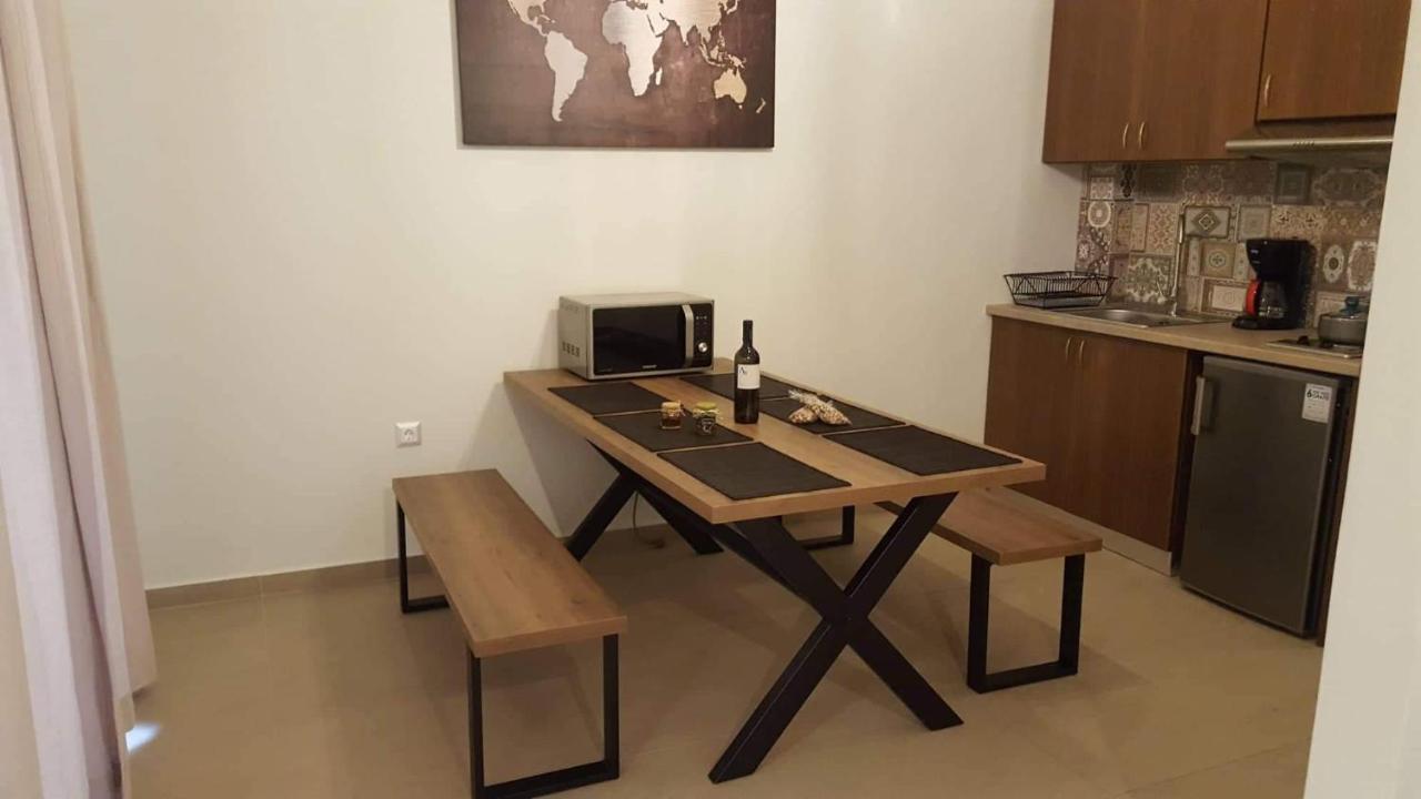 Utopia suites Aegina Esterno foto
