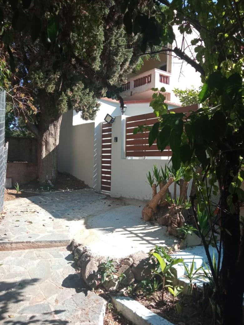 Utopia suites Aegina Esterno foto