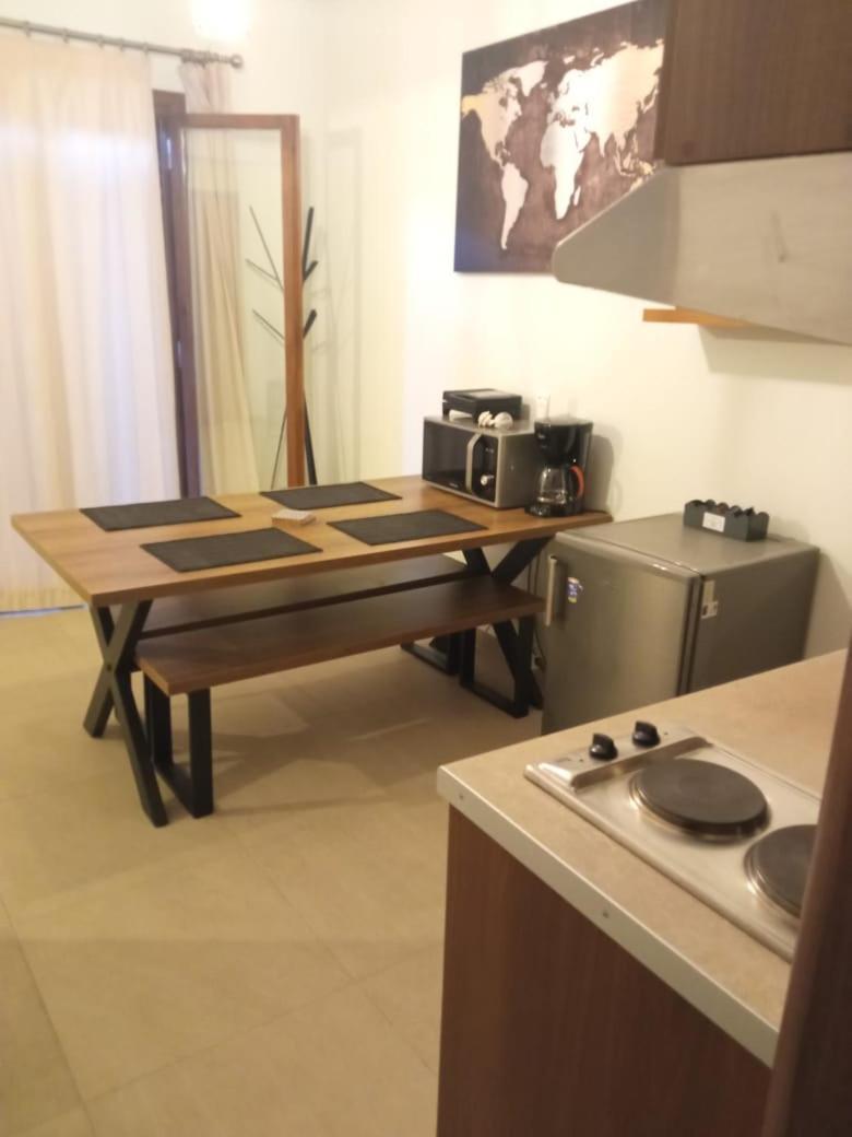 Utopia suites Aegina Esterno foto